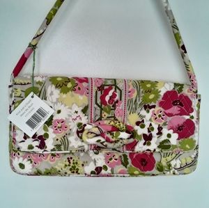 Vera Bradley knot Just a Clutch